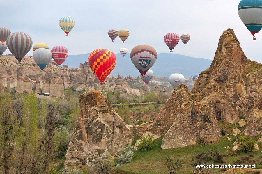 Tour de Capadocia con globo de aire caliente thmb img