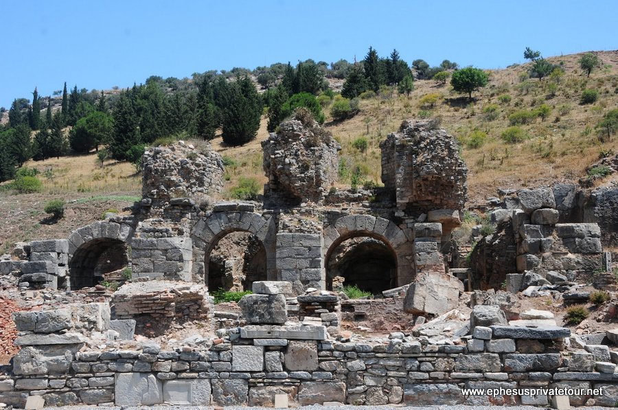 https://www.tourdeefesoprivado.com/wp-content/uploads/2014/11/Daily-Ephesus-From-istanbul-By-Plane-1.jpg