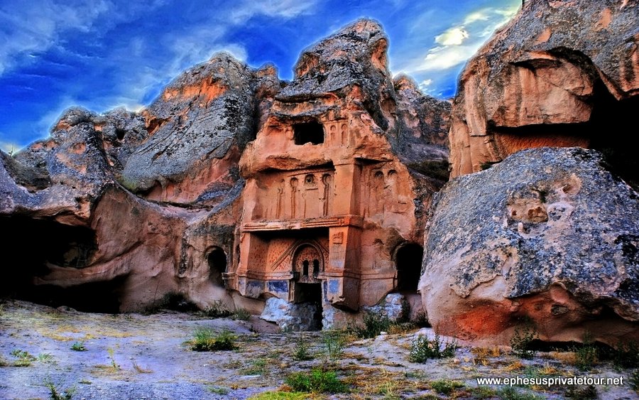 https://www.tourdeefesoprivado.com/wp-content/uploads/2014/11/Rose-Valley-Kaymakli-Underground-city-Cappadocia-1.jpg